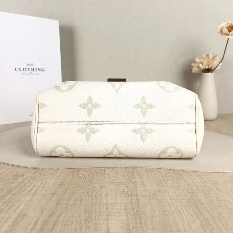 Louis Vuitton Crossbody Bag Favorite White · Green Empreinte Embossed Calfskin Monogram Medium24 × 9 × 14 cm — cover view 5 of 5