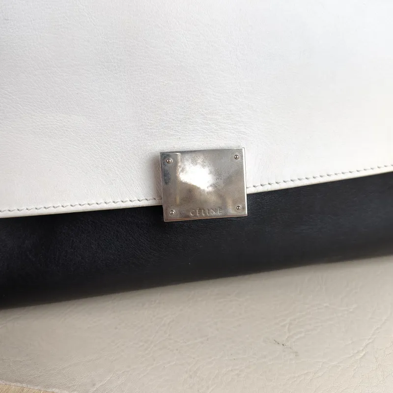 CELINE Crossbody Bag Trapeze Colorblock Calfskin Medium 30 × 15 × 24 cm — detail view 2 of 10