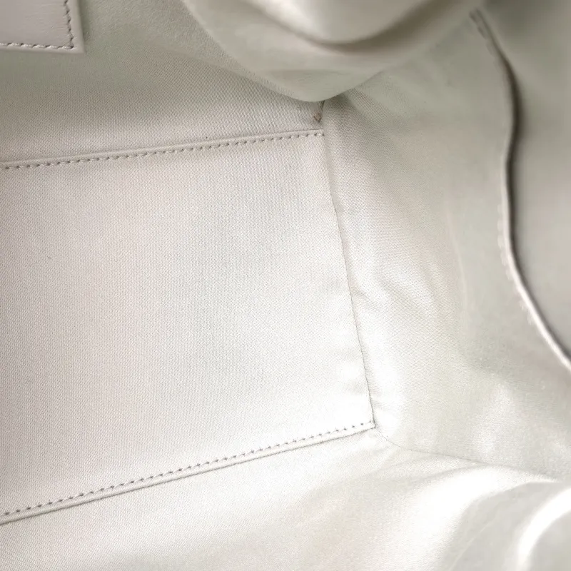 Chanel Shoulder Bag 25Bag Green Grained Calfskin Small 26 × 14 × 30 cm — detail view 8 of 12
