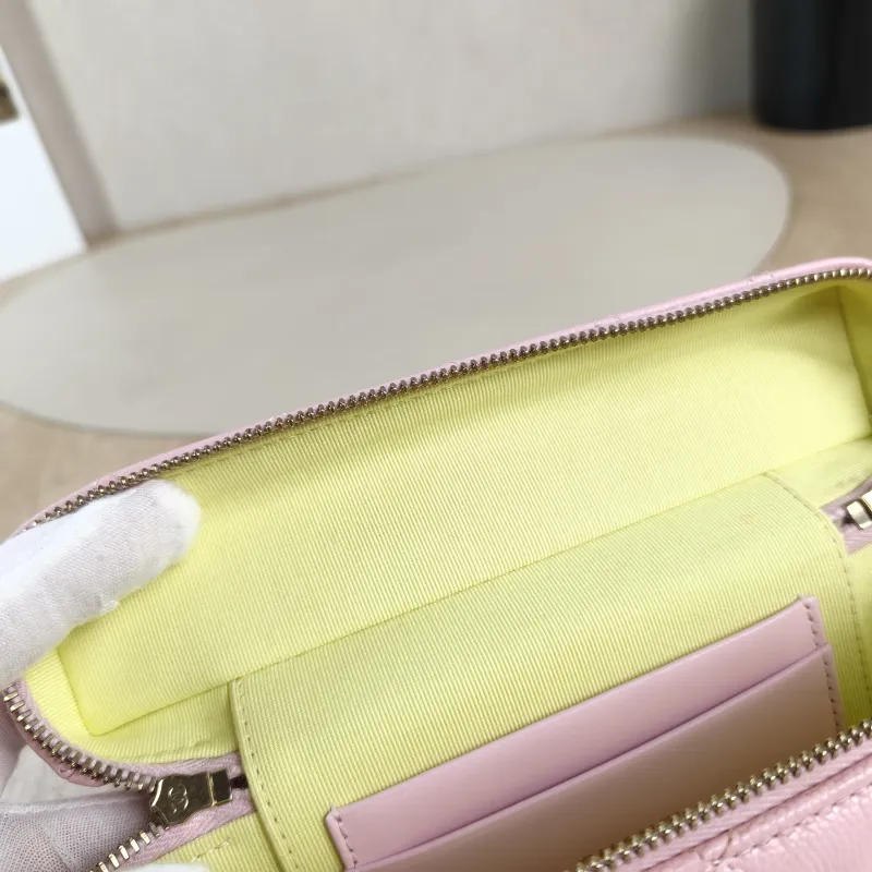 Chanel Crossbody Bag lp Box Bag Top Handle Crossbody Bag Pink Calfskin One Size 19.5 × 5 × 17 cm — detail view 6 of 14