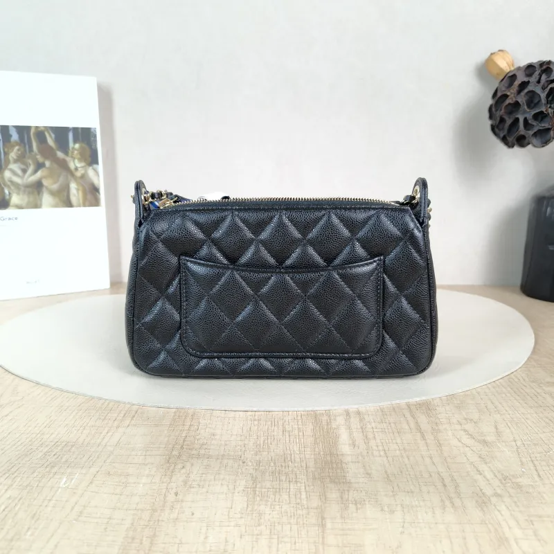 Chanel Crossbody Bag Black Grained Calfskin One Size 21 × 5.5 × 12 cm — cover view 3 of 5