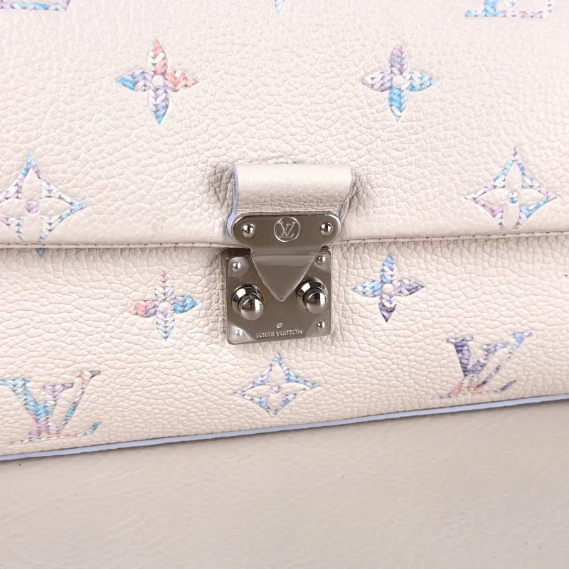 Louis Vuitton Crossbody Bag MADELEINE Calfskin nano 21 × 6 × 12.5 cm — detail view 8 of 12