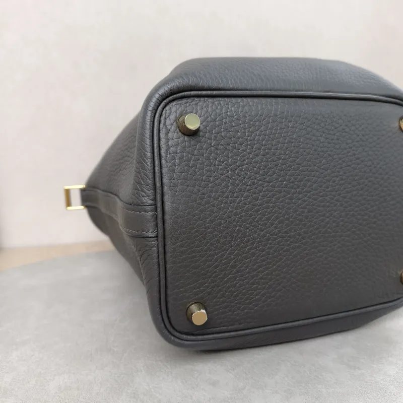 Hermès Top Handle Bag Picotin Lock 18 18Dark Grey Taurillon Clemence TC Calfskin Small18 × 13 × 18 cm — detail view 6 of 16