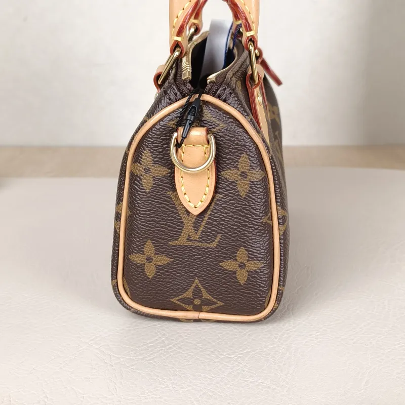Louis Vuitton Crossbody Bag Speedy Nano Shoulder Strap PV Cnano16 × 7.5 × 10 cm — detail view 7 of 10