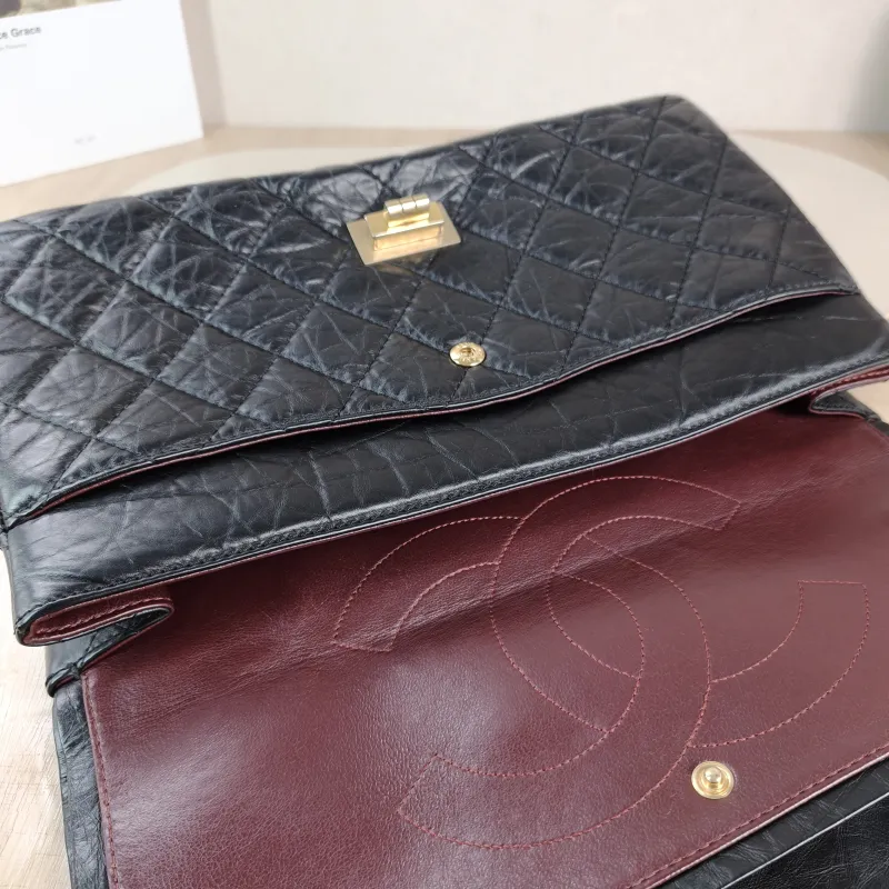 Chanel Shoulder Bag 2.55 Black Calfskin Large 31.5 × 10 × 20 cm 14 — detail view 4 of 13