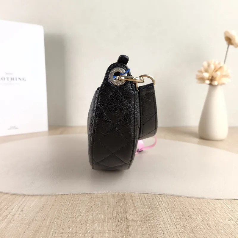 Chanel Crossbody Bag Top Handle Crossbody Bag Black Grained Calfskin One Size 22 × 5 × 15 cm — detail view 9 of 11
