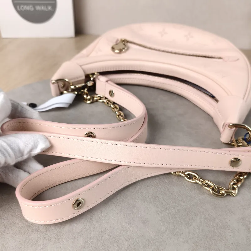 Louis Vuitton Crossbody Bag Loop Pink Calfskin Small23 × 6 × 13 cm — detail view 5 of 12