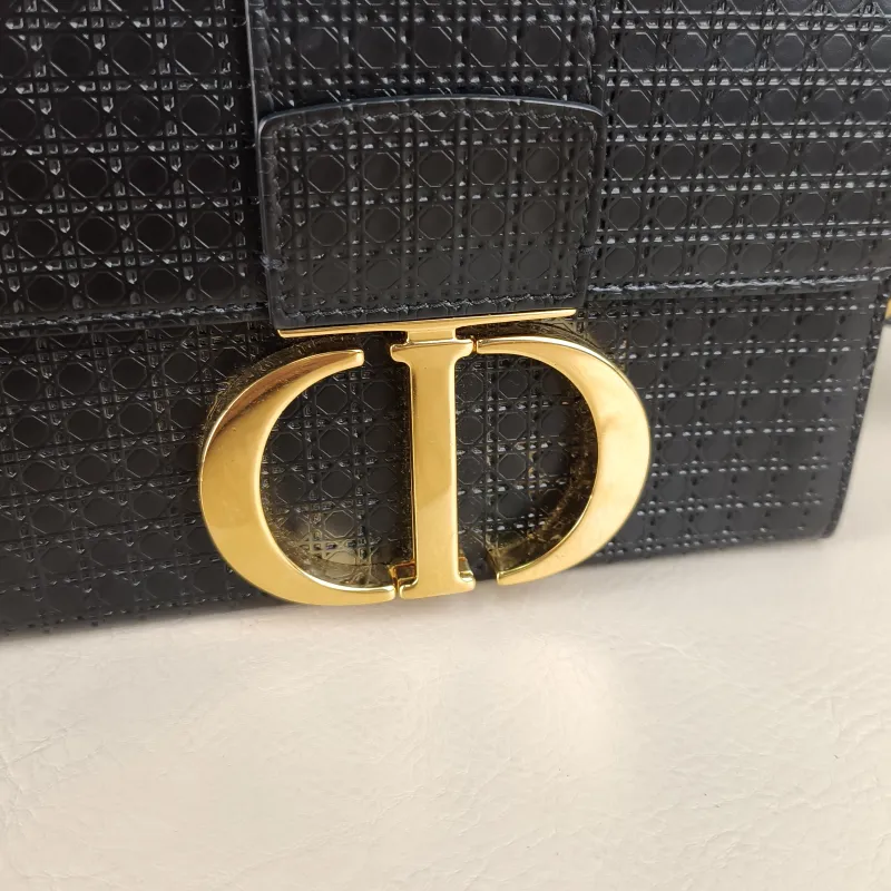 DIOR Crossbody Bag 30Montaigne 30 Box Box Black Calfskin Mini 17.5 × 5 × 11.5 cm — detail view 3 of 10