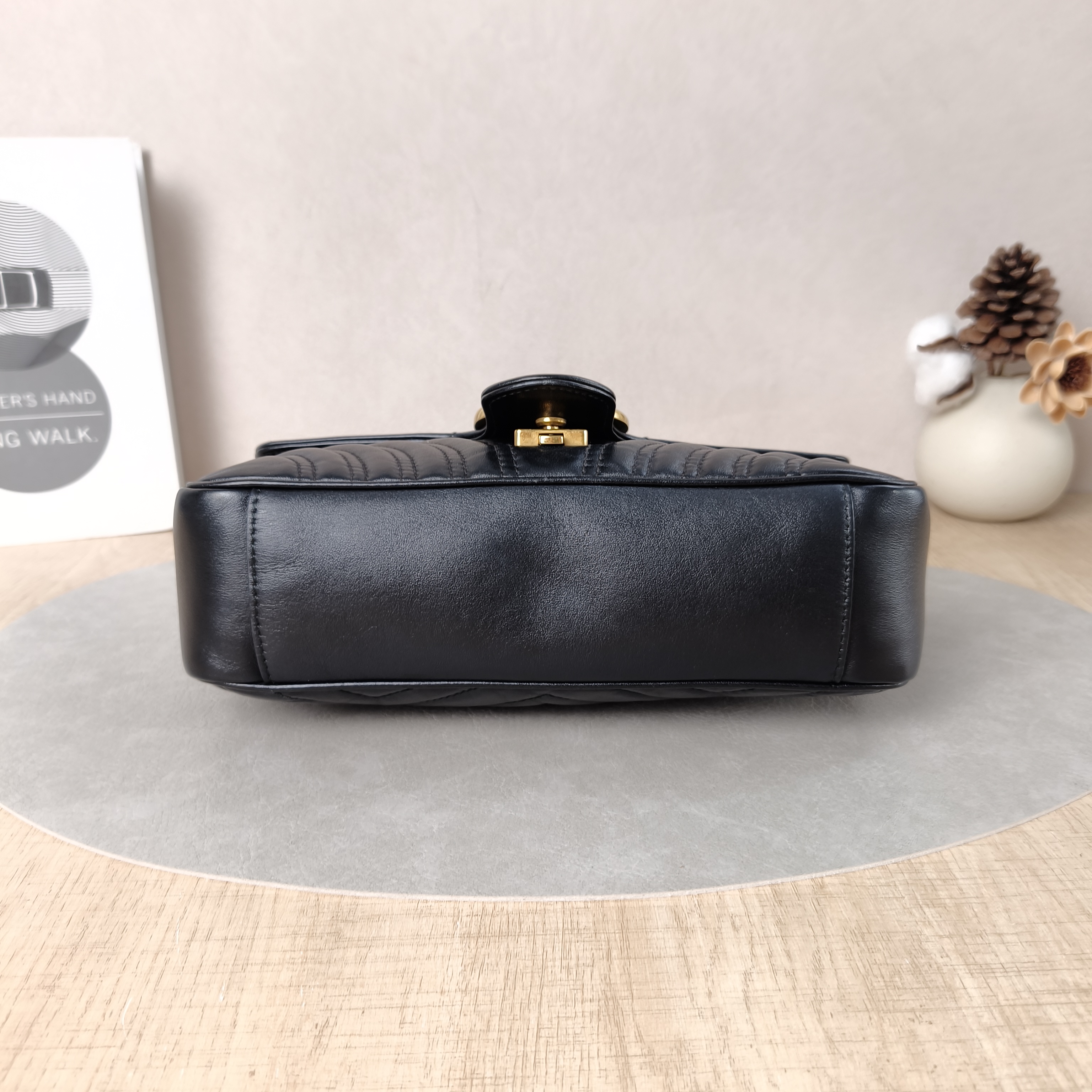 GUCCI Crossbody Bag GG Marmont Medium Marmont 26Black CC alfskin Medium26 × 7 × 15 cm — cover view 5 of 5
