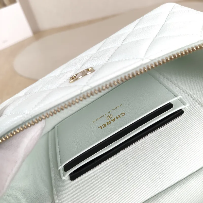 Chanel Crossbody Bag lp Box Bag Top Handle Crossbody Bag Grained Calfskin One Size 19.5 × 5 × 17 cm Conditioned — detail view 11 of 13
