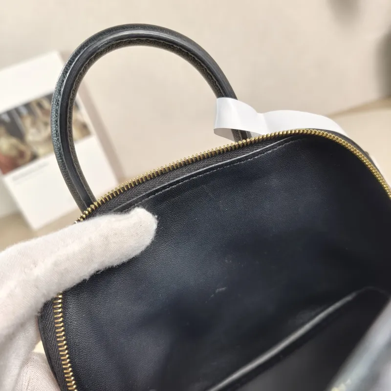 Hermès Crossbody Bag Bolide 1923 Top Handle Bag Black Lambskin Mini 18 × 8 × 15 cm K — detail view 5 of 11
