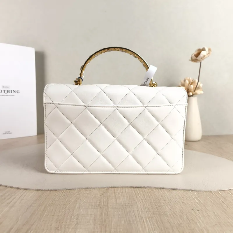 Chanel Crossbody Bag White Gold Calfskin One Size 23 × 5 × 15 cm — cover view 5 of 5