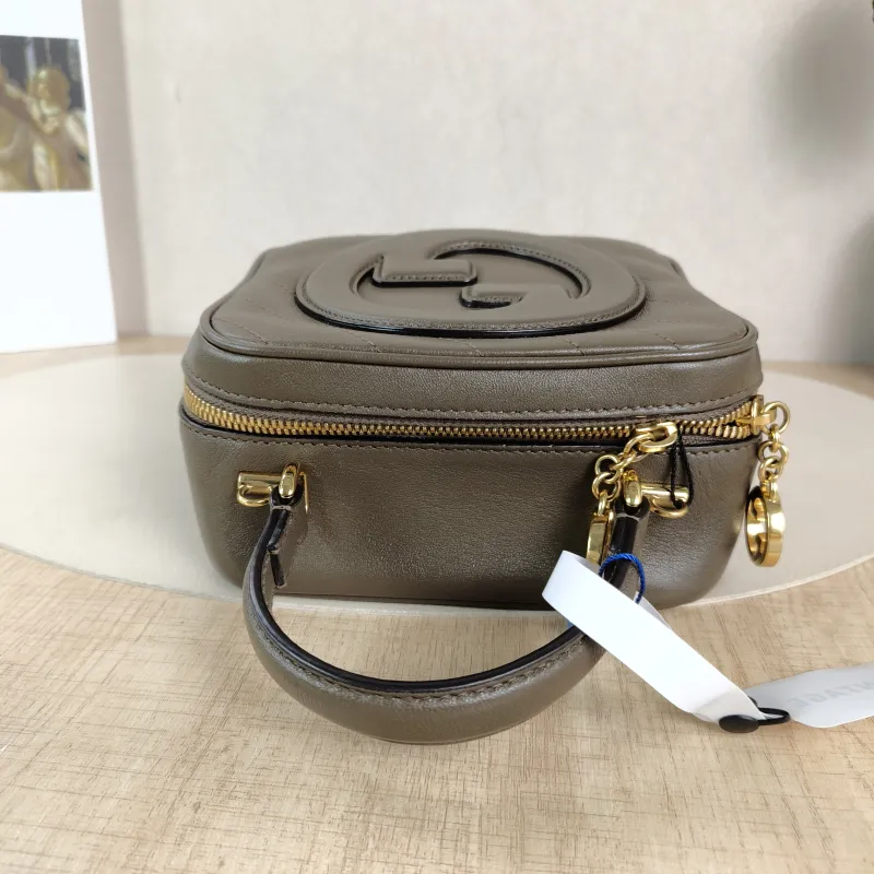 GUCCI Top Handle Bag Blondie Box Small17 × 9 × 15 cm — detail view 9 of 12