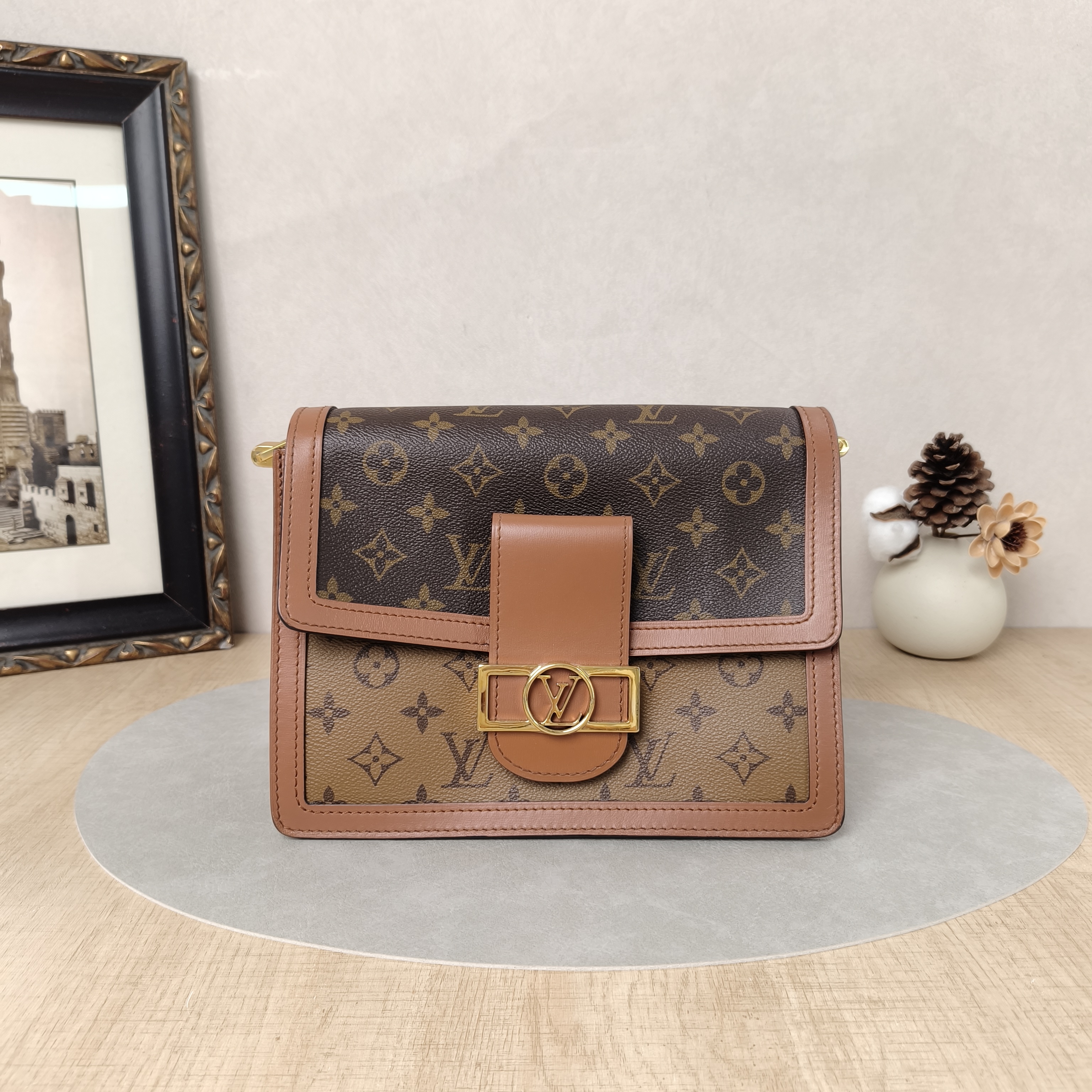 Louis Vuitton Crossbody Bag Dauphine Monogram PVC Medium25 × 10.5 × 17 cm