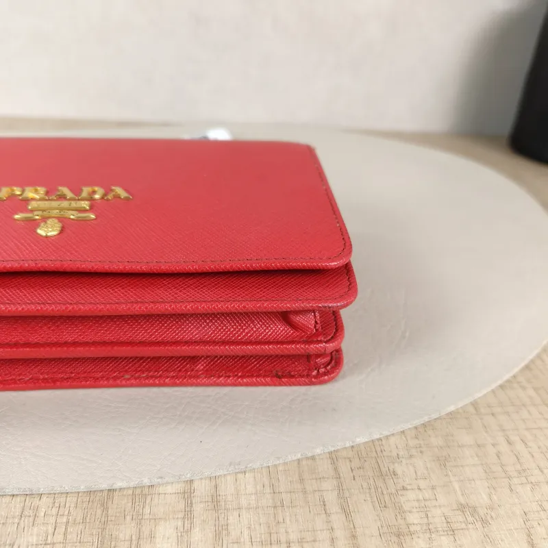 PRADA Crossbody Bag Saffiano Red Calfskin One Size 18 × 4 × 12 cm — detail view 1 of 11