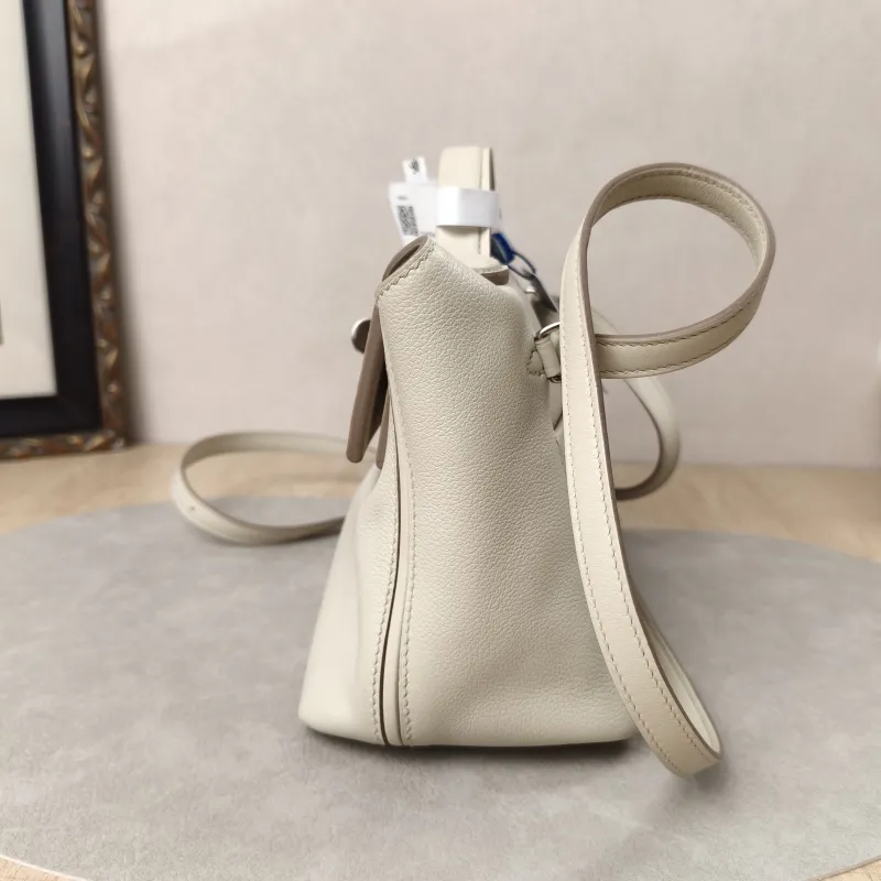 Hermès Crossbody Bag24 · 24 21 Shoulder Bagmini — detail view 8 of 20