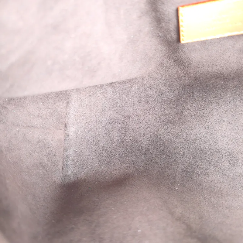 Louis Vuitton Shoulder Bag Pochette Mia Monogram PVC One Size 22 × 8 × 14.5 cm — detail view 2 of 10