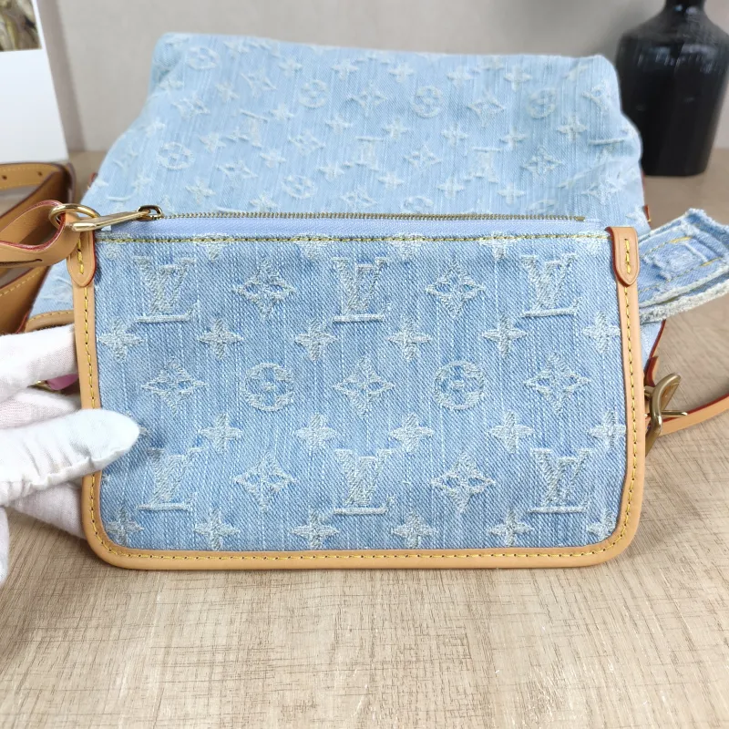 Louis Vuitton Crossbody Bag Carryall Blue Small 29 × 12 × 24 cm — detail view 13 of 14