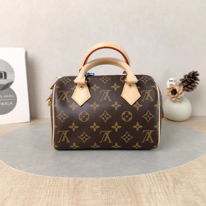 Louis Vuitton Crossbody Bag Speedy20 Shoulder Strap PVC Small20.5 × 12 × 13.5 cm — cover view 5 of 5