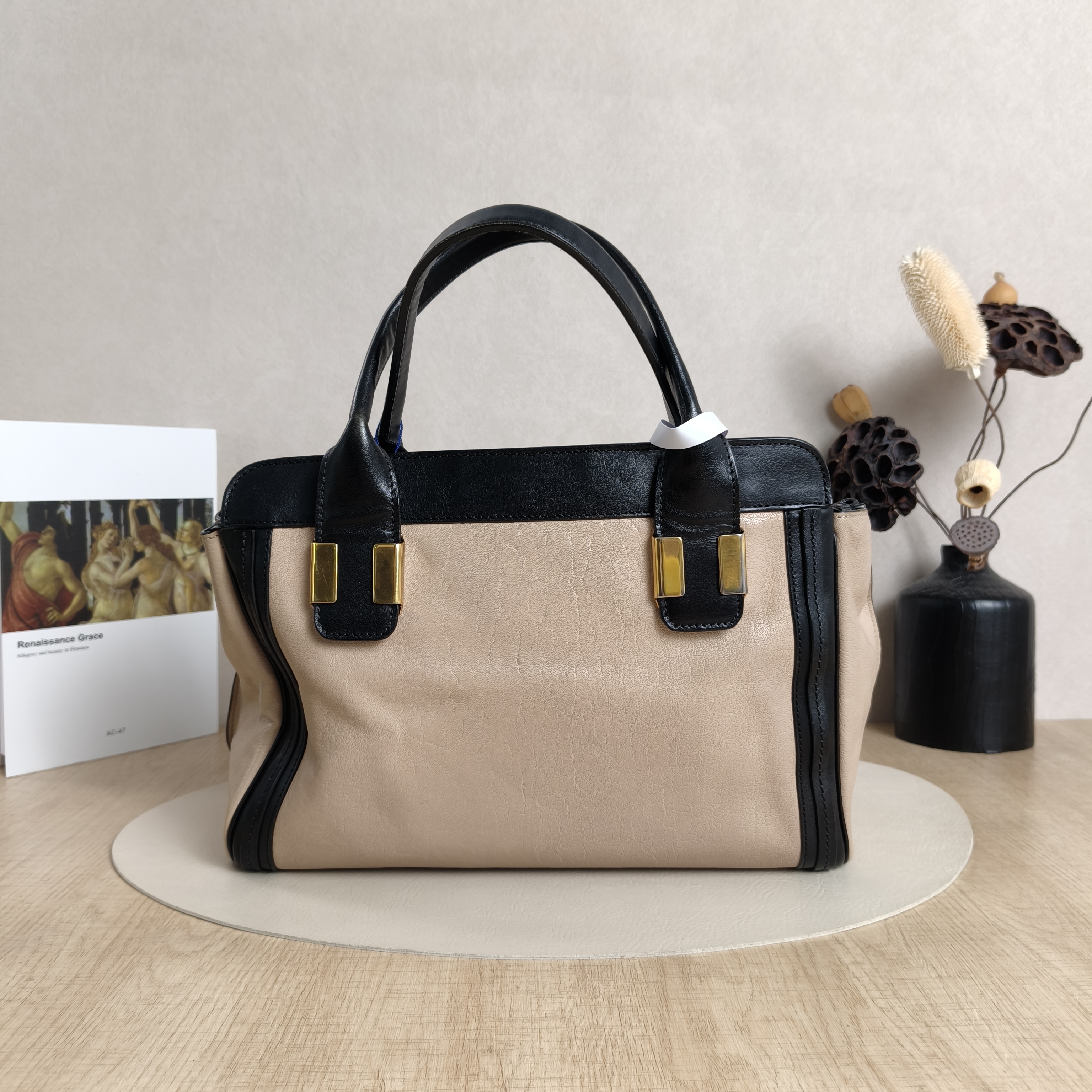 Chloé Crossbody Bag Alic Shoulder Bag Crossbody Bag Black Taupe Calfskin 33 × 15 × 23 cm — cover view 7 of 10