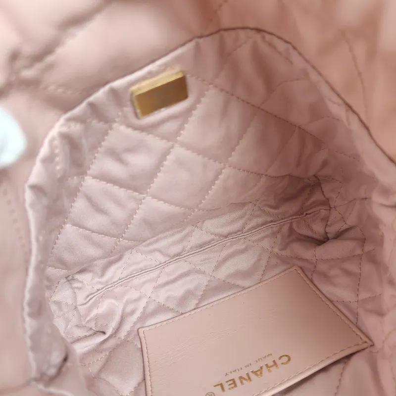 Chanel Crossbody Bag22Bag Pink Calfskinmini20 × 6 × 19 cm — detail view 2 of 12