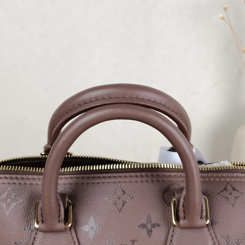 Louis Vuitton Top Handle Bag Speedy Soft 25 Calfskin One Size 25 × 15 × 20 cm — detail view 1 of 13