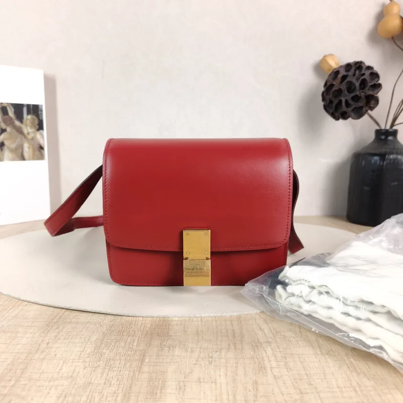 CELINE Crossbody Bag Classic Box Red Calfskin Mini 16 × 7 × 13 cm Conditioned — cover view 4 of 6
