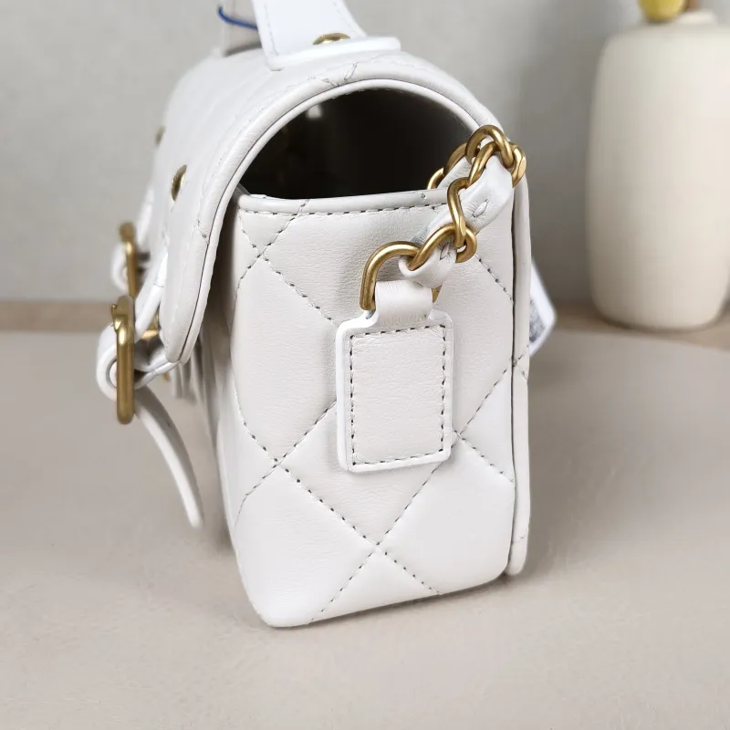 Chanel Crossbody Bag Messenger Bag White Calfskin One Size 20 × 7 × 12.5 cm — detail view 3 of 13