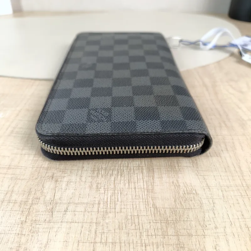 Louis Vuitton Wallet Edition Wallet PVC One Size20.5 × 2 × 12 cm — detail view 3 of 9