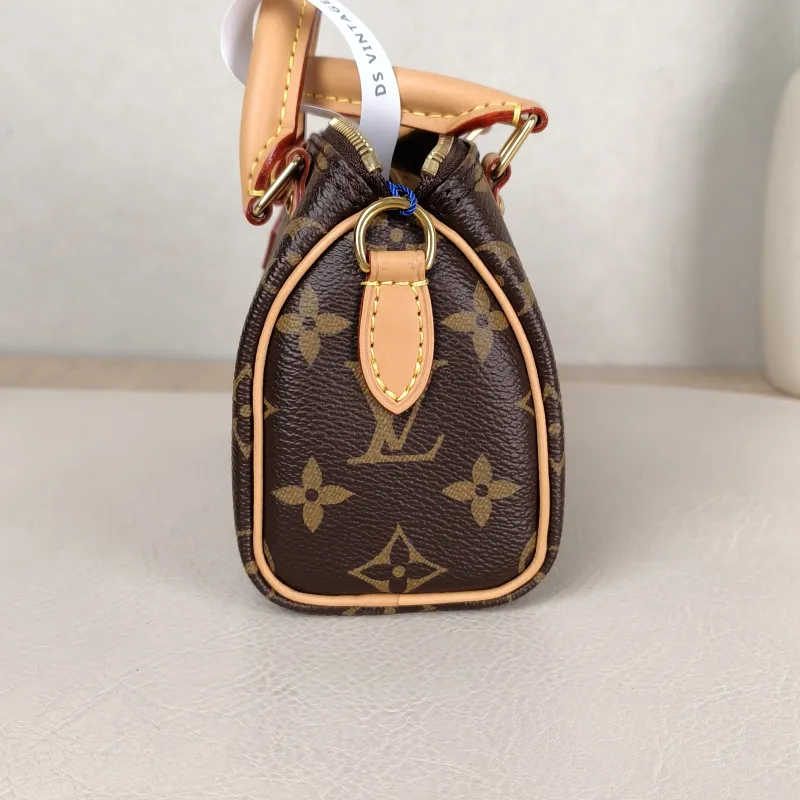 Louis Vuitton Crossbody Bag Speedy Nano Shoulder Strap PVC nano 16 × 7.5 × 10 cm — detail view 2 of 10