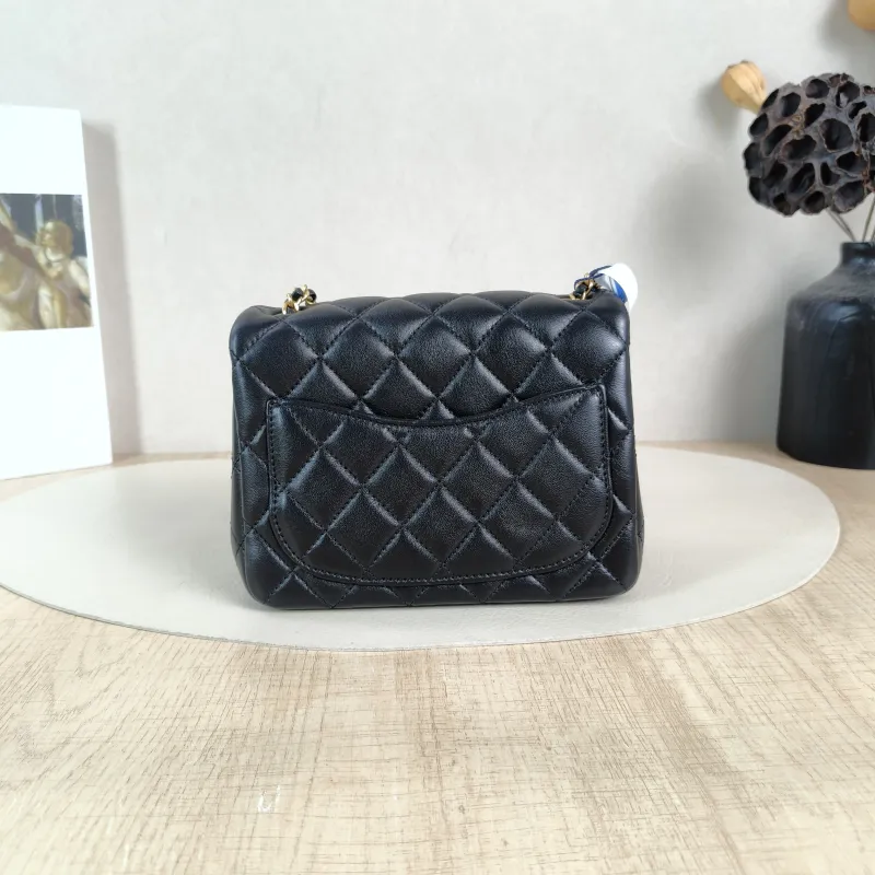 Chanel Crossbody Bag c Black Lambskin Mini 17 × 8 × 13.5 cm — cover view 4 of 5
