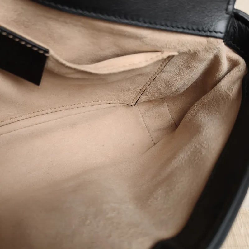 GUCCI Crossbody Bag GG Marmont Small Marmont 22Black CC alfskin Small22 × 6 × 13 cm Conditioned — detail view 1 of 12
