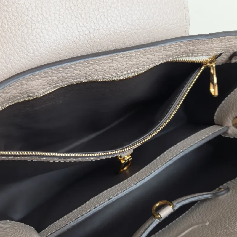 Louis Vuitton Top Handle Bag Capucines Grey Calfskin Medium 31.5 × 11 × 20 cm — detail view 1 of 10