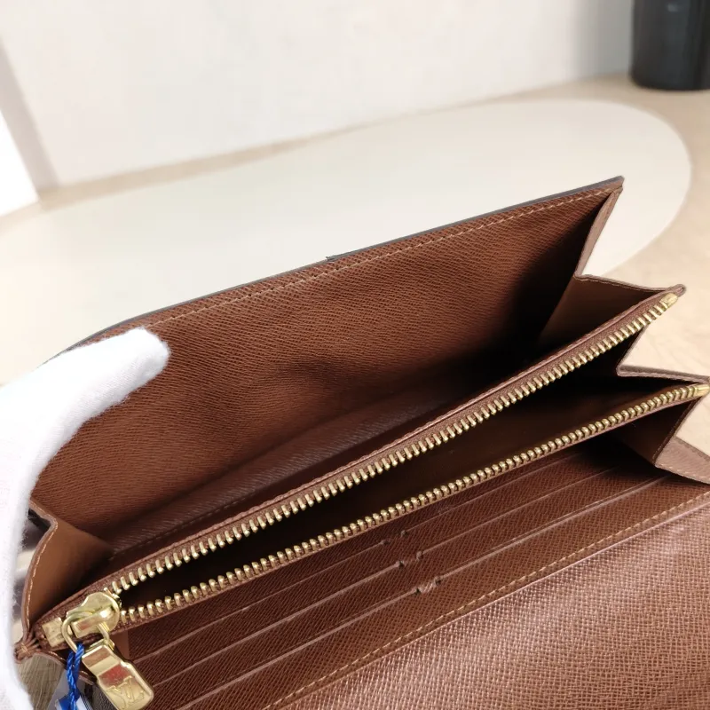 Louis Vuitton Wallet Edition Wallet Monogram PVC 18.5 × 2 × 10 cm — detail view 5 of 10