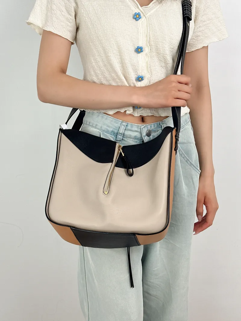 LOEWE Crossbody Bag Hammock Colorblock Calfskin Medium29 × 14 × 32 cm — on-model view 1 of 3