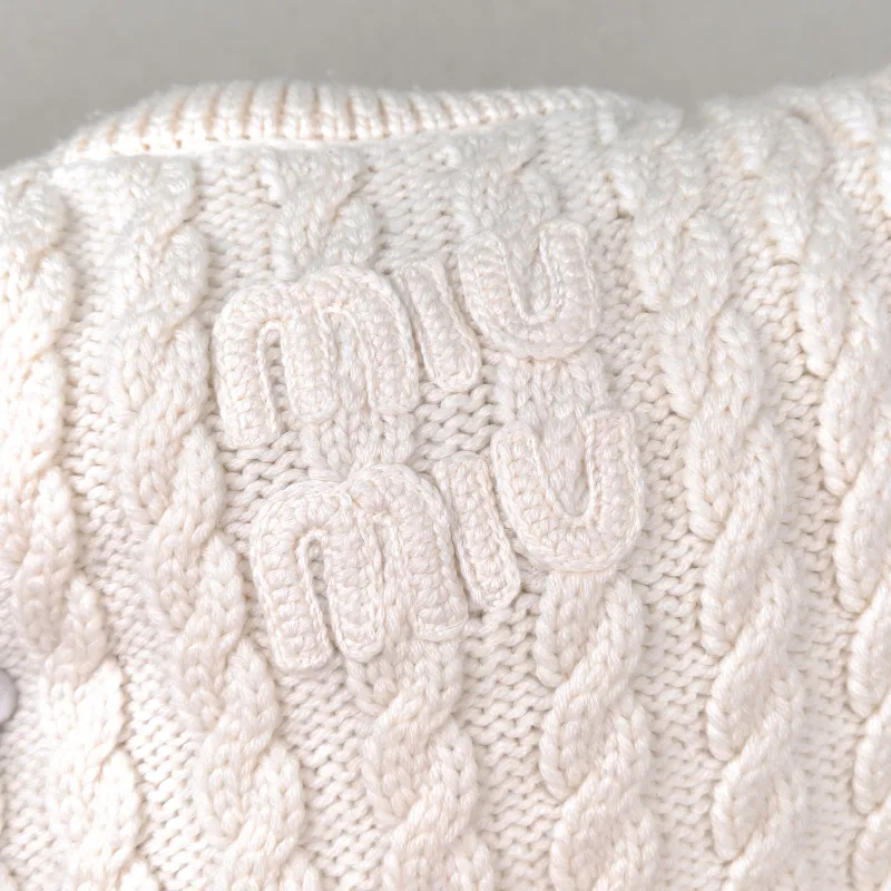 Miumiu Shoulder Bag IVY Tote Shopping Tote White Cashmere Medium35*40 — detail view 9 of 12