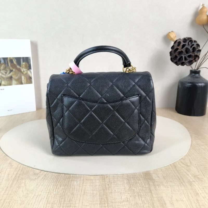 Chanel Crossbody Bag Black with Gold-Tone Hardware Grained Calfskin One Size 22 × 8 × 18 cm — cover view 5 of 5