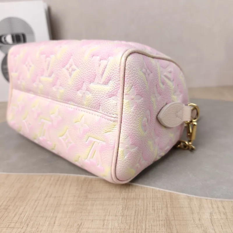 Louis Vuitton Crossbody Bag Speedy20 Calfskin One Size 20.5 × 12 × 13.5 cm — detail view 6 of 11