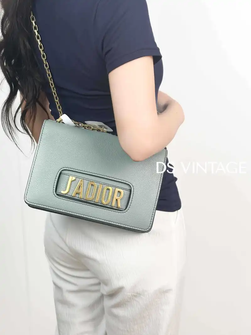 DIOR Chain Bag Calfskin17 · 25 × 6 × 16.5 cm — on-model view 1 of 3