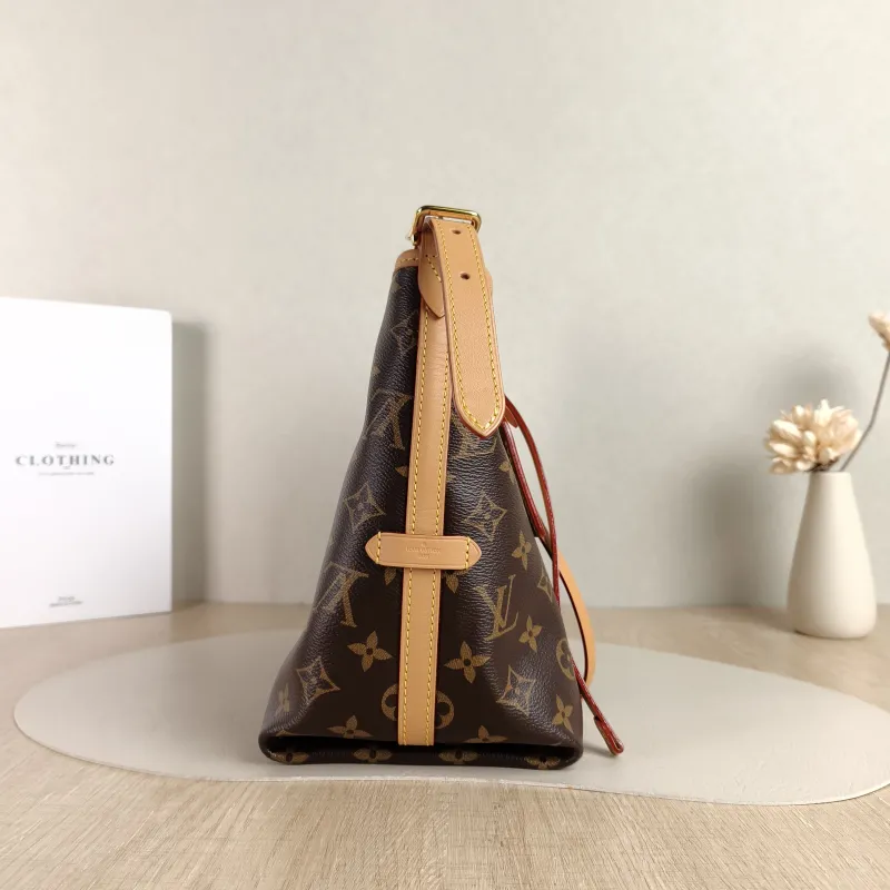 Louis Vuitton Crossbody Bag Carryall Monogram PVC Small 29 × 12 × 24 cm — detail view 4 of 12