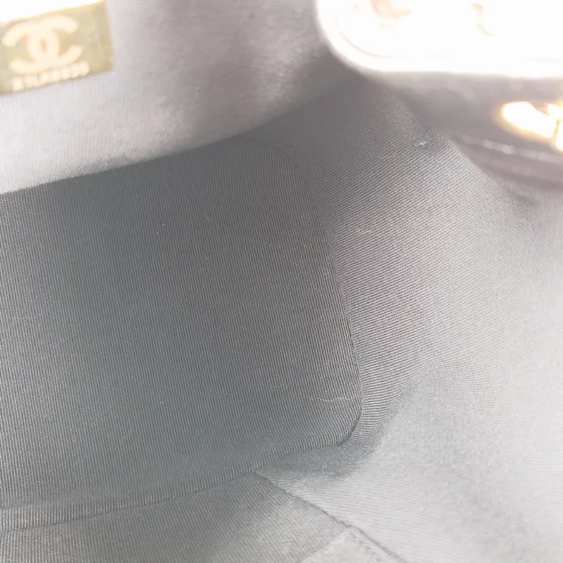 Chanel Backpack Duma Black Calfskin Small18 × 12 × 18.5 cm — detail view 9 of 17