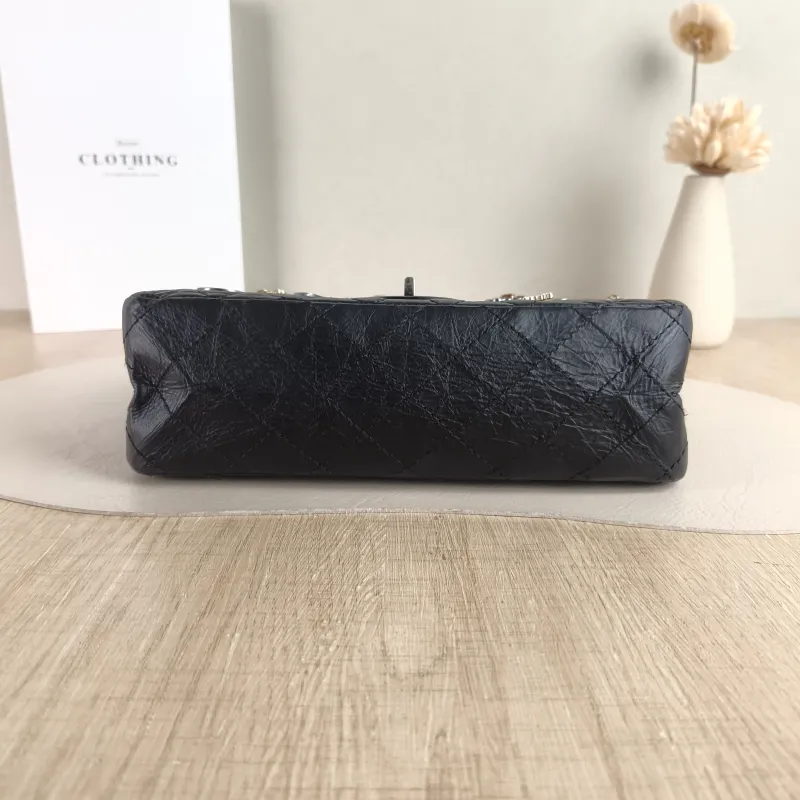 Chanel Crossbody Bag 2.55 Black Calfskin Small 24 × 7.5 × 16 cm 20 — cover view 4 of 6