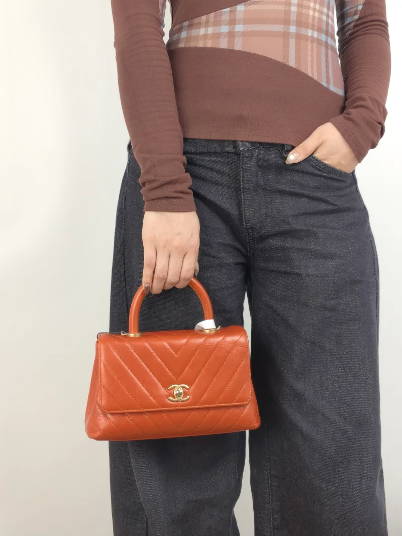 Chanel Top Handle Bag Coco Handle​ v Waxed Leather Calfskin Small 24 × 10 × 14 cm 24 — on-model view 2 of 3