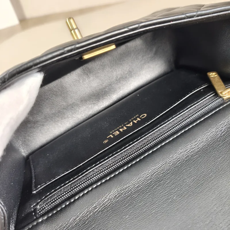 Chanel Crossbody Bag mini Black Lambskin mini20 × 6 × 12 cm — detail view 2 of 15