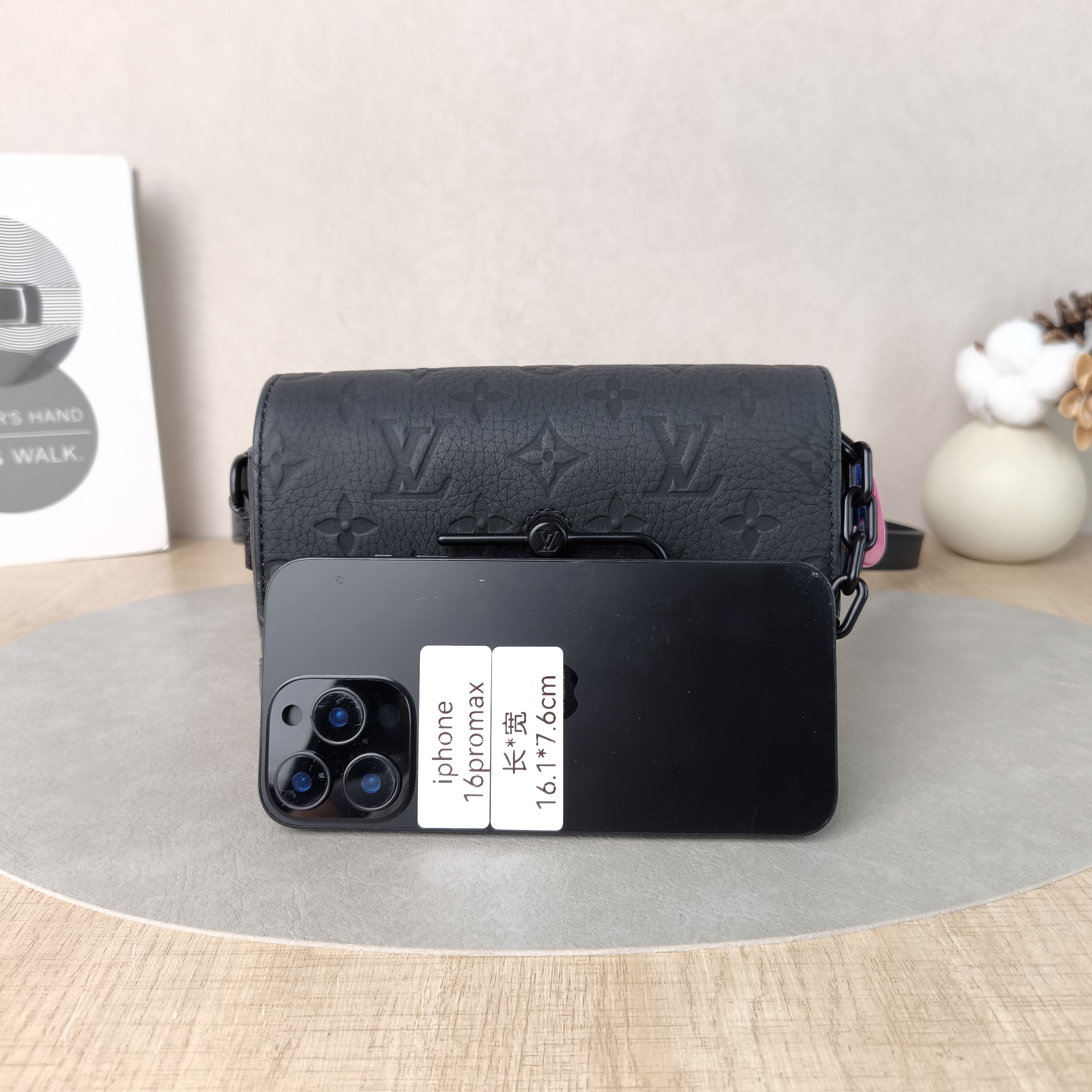Louis Vuitton Crossbody Bag Steamer Box Black Calfskinmini18 × 6.5 × 11 cm — cover view 5 of 5