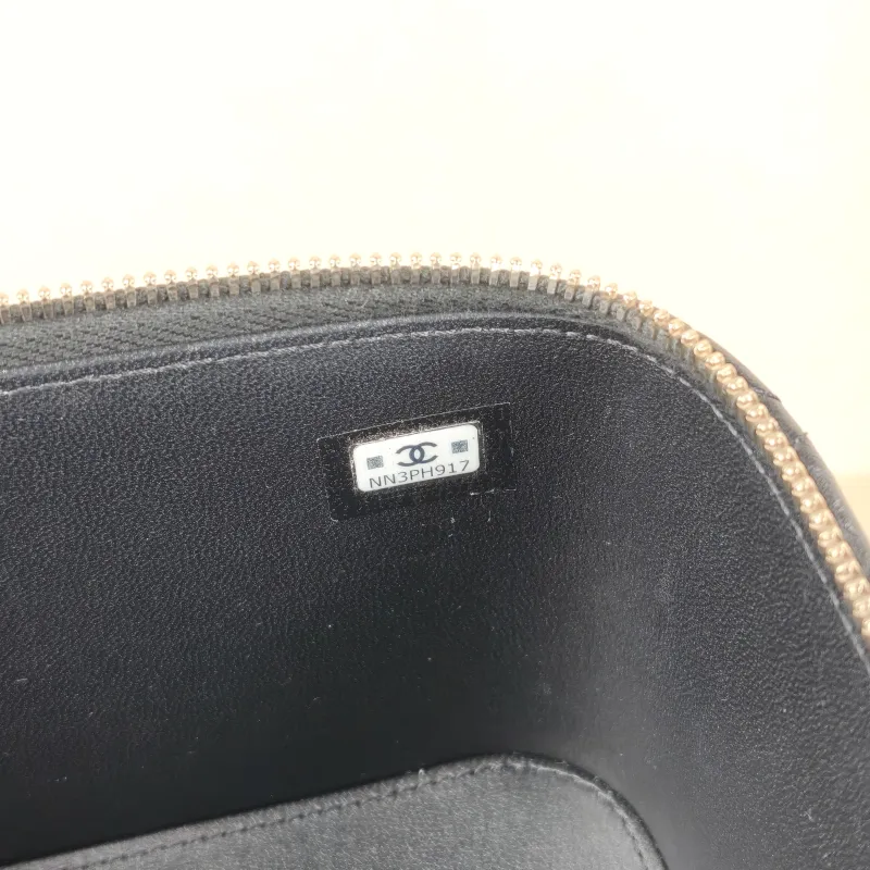 Chanel Crossbody Bag Edition Black Lambskin One Size 16 × 8 × 9.5 cm — detail view 14 of 14