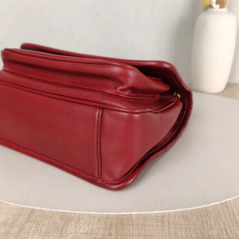 SAINT LAURENT Crossbody Bag Niki Red D Lambskin Small21 × 7.5 × 16 cm — detail view 8 of 13