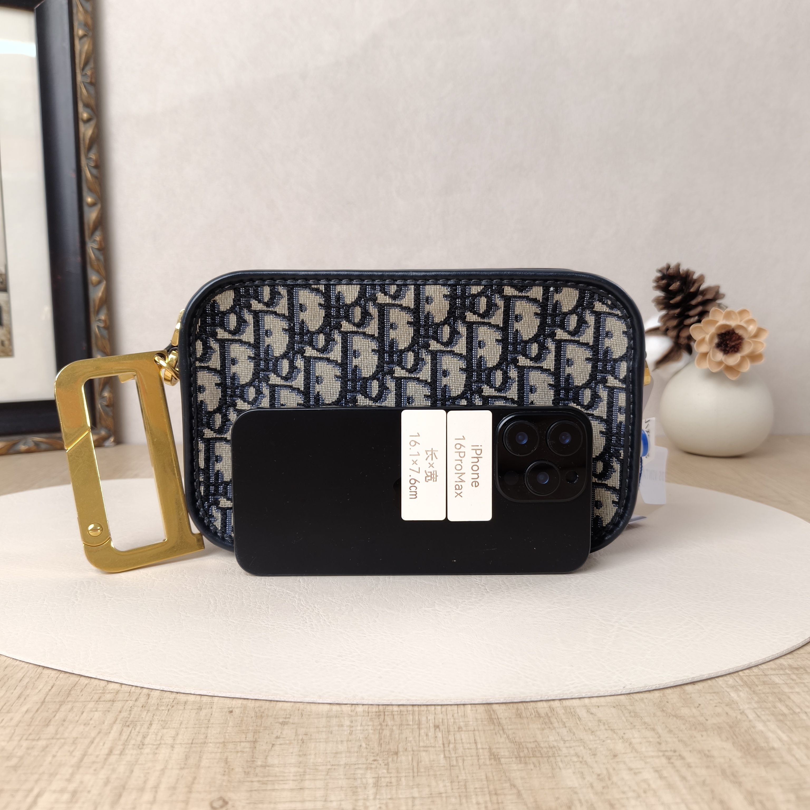 DIOR Clutch Clutch Monogram Canvas One Size21 × 4 × 13 cm — cover view 8 of 11