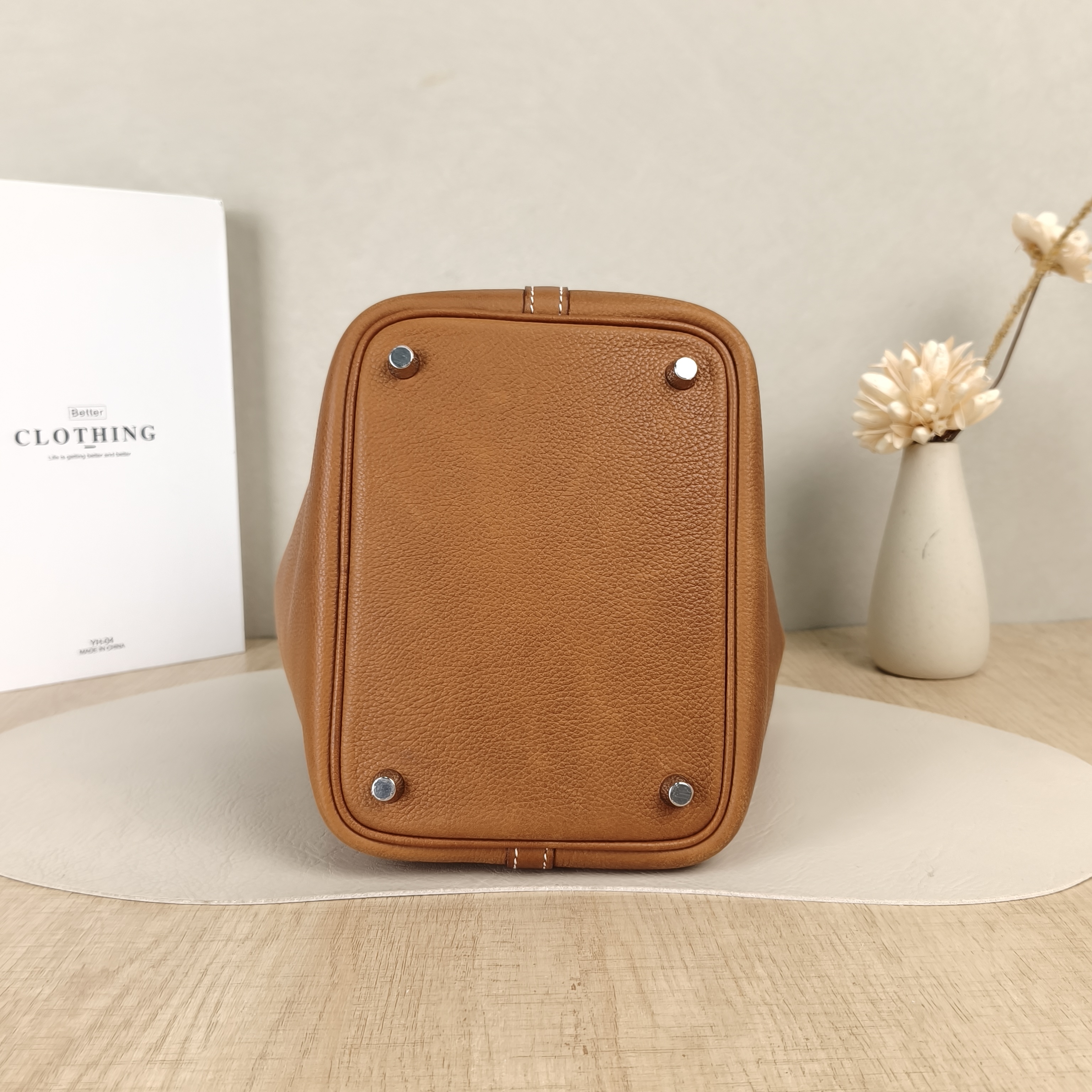 Hermès Top Handle Bag Picotin Lock 18 1834 Saddle Leather Small18 × 13 × 18 cm — cover view 5 of 5