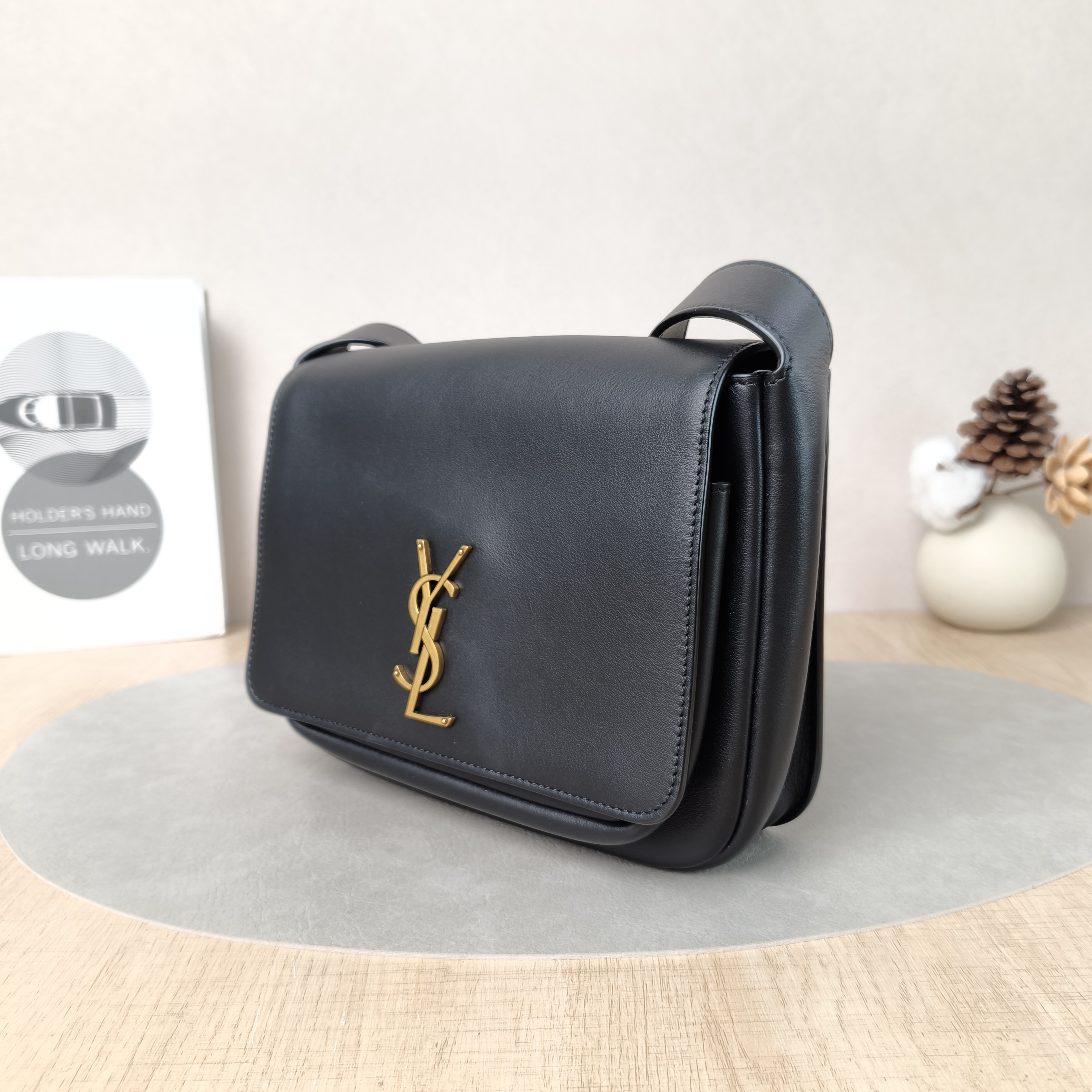 SAINT LAURENT Crossbody Bag Niki Besace Messenger Bag Black Calfskin Small21.5 × 9.5 × 16 cm — cover view 2 of 6